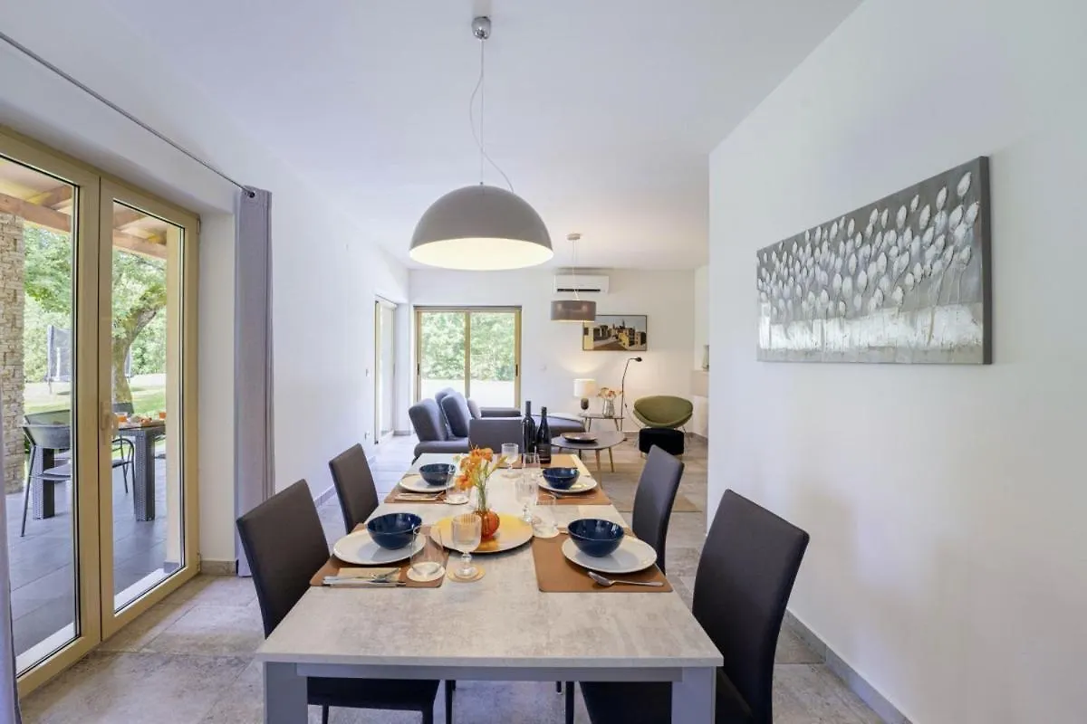 Villa Aria In Kraj Drage - Haus Fuer 6 Personen Nedescina