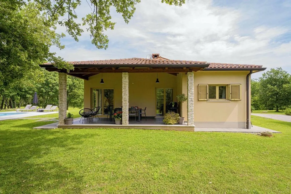 Villa Aria In Kraj Drage - Haus Fuer 6 Personen Nedescina