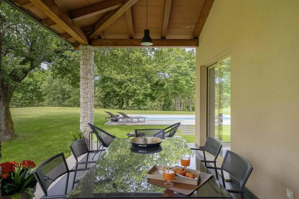 Villa Aria In Kraj Drage - Haus Fuer 6 Personen Nedescina