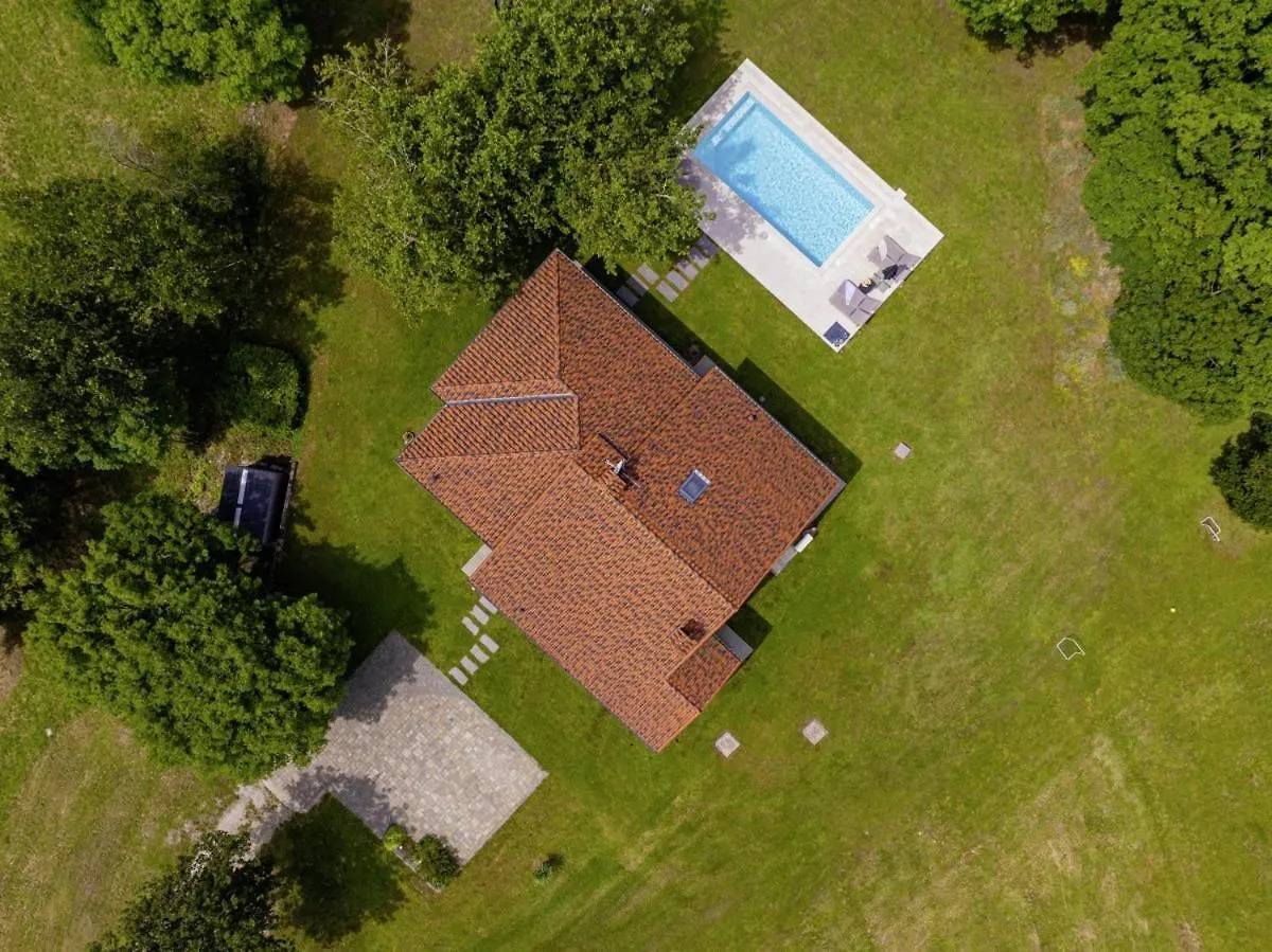 Villa Aria In Kraj Drage - Haus Fuer 6 Personen Nedescina