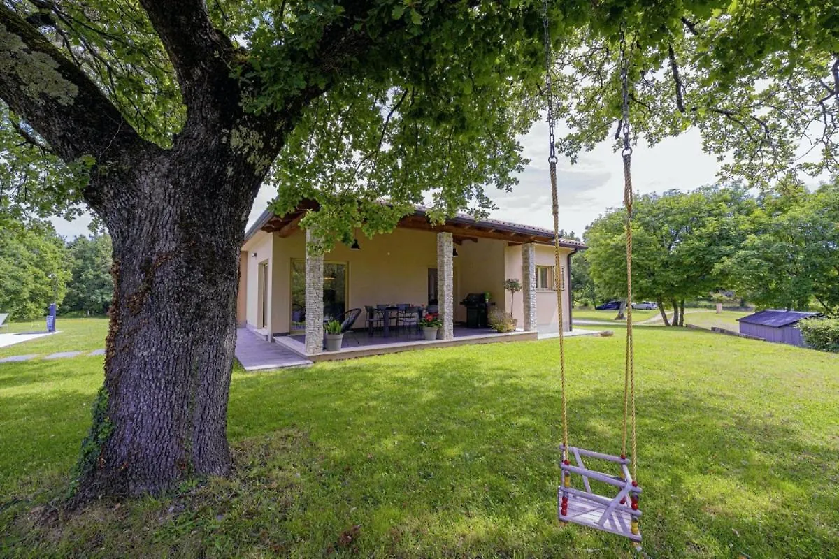 Villa Aria In Kraj Drage - Haus Fuer 6 Personen Nedescina