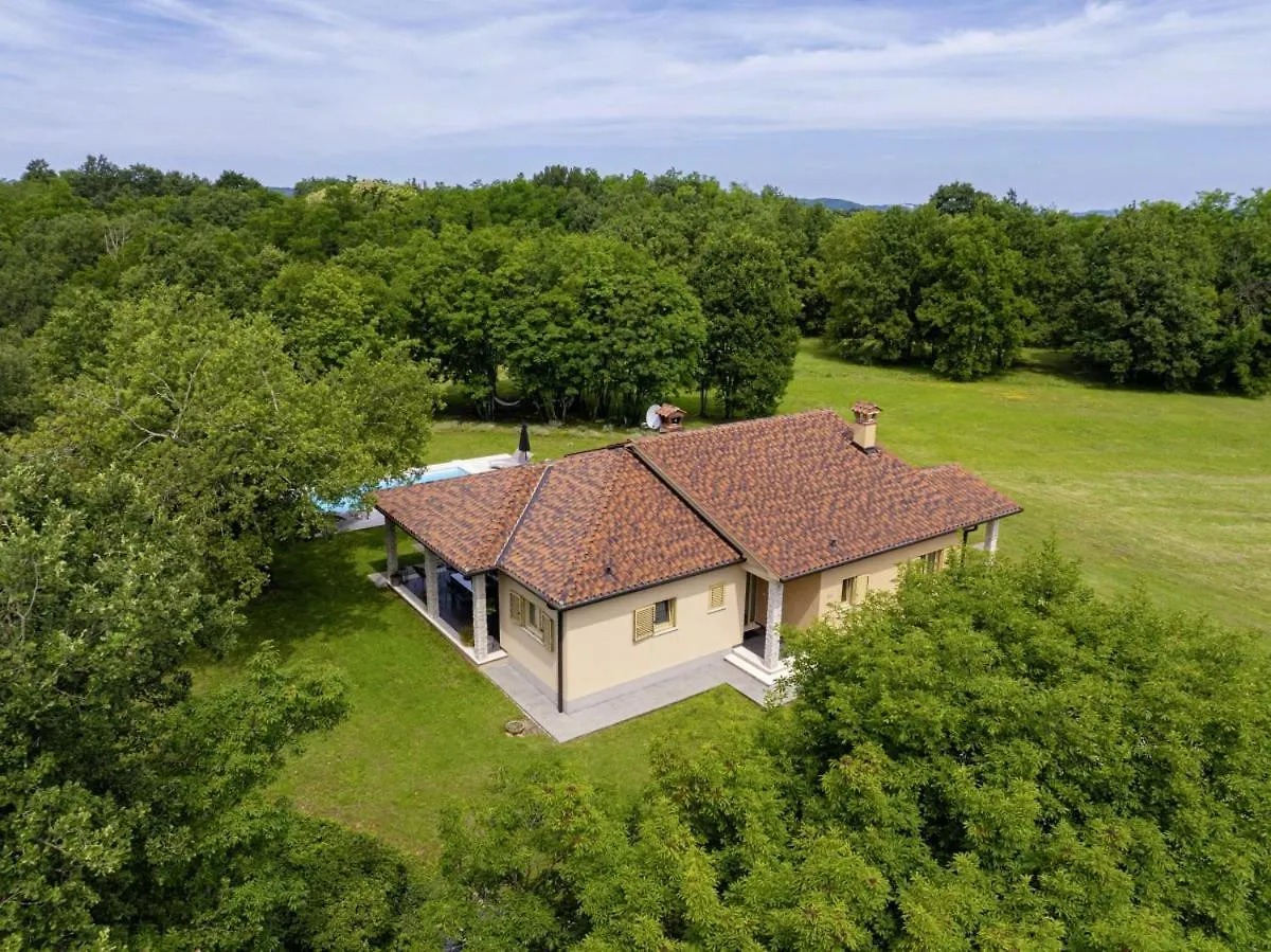 Villa Aria In Kraj Drage - Haus Fuer 6 Personen Nedescina