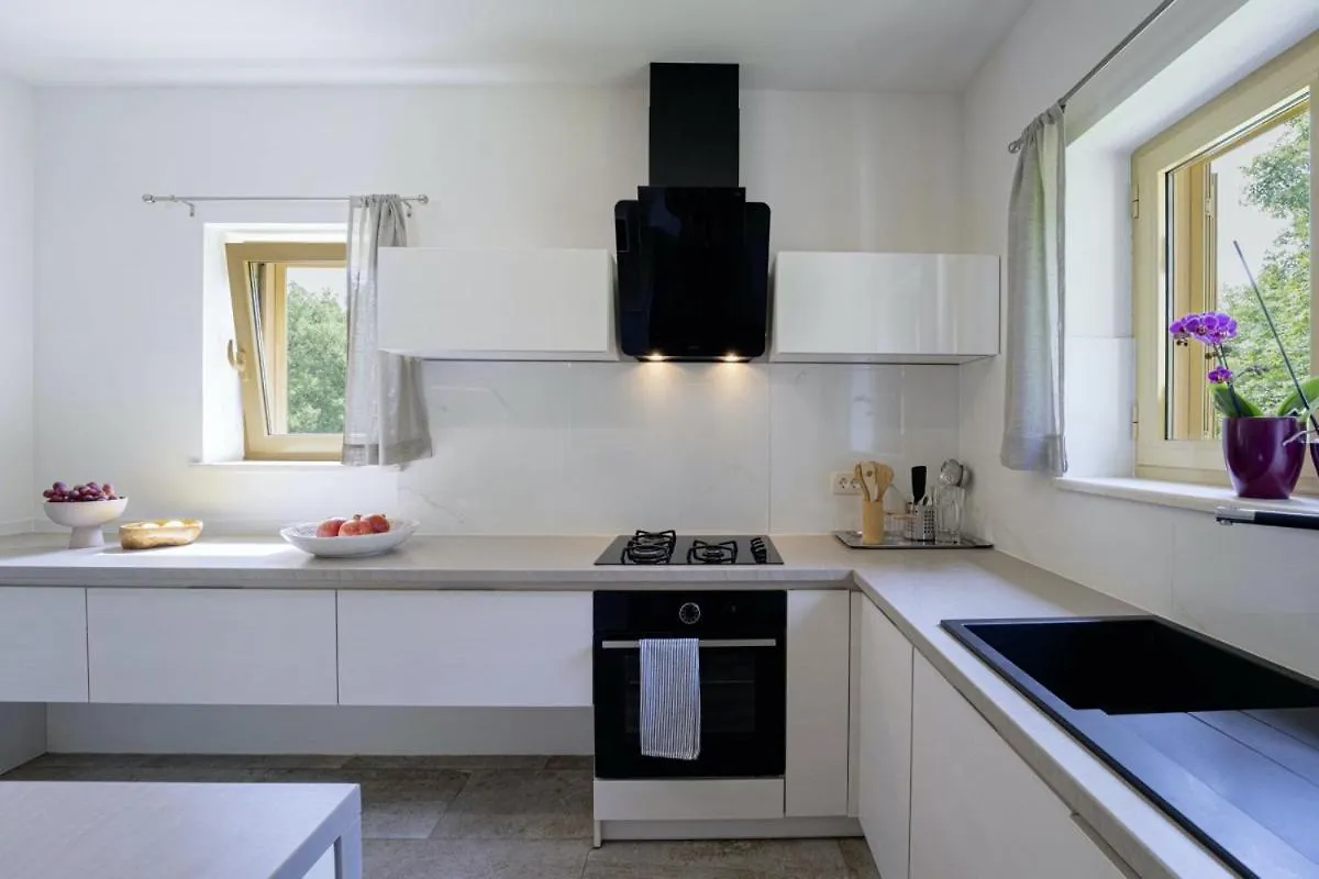 Villa Aria In Kraj Drage - Haus Fuer 6 Personen Nedescina